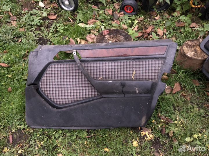 Продам дверные карты от mercedes W124