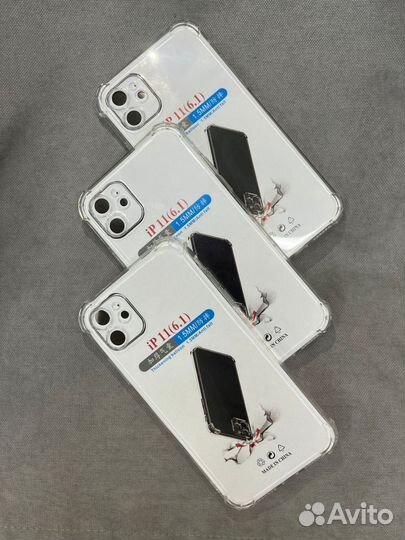 Силиконовый чехол на iPhone 11