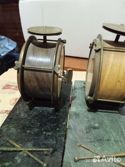 Настольные часы Барабан