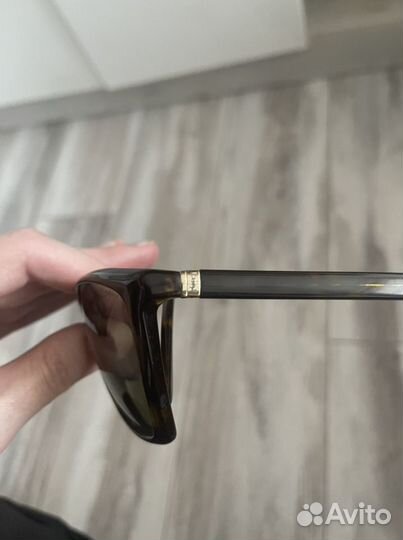 Солнцезащитные очки Yves Saint Laurent оригинал