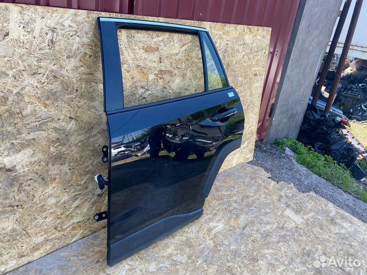 Задняя левая дверь Тойота Рав 4 50