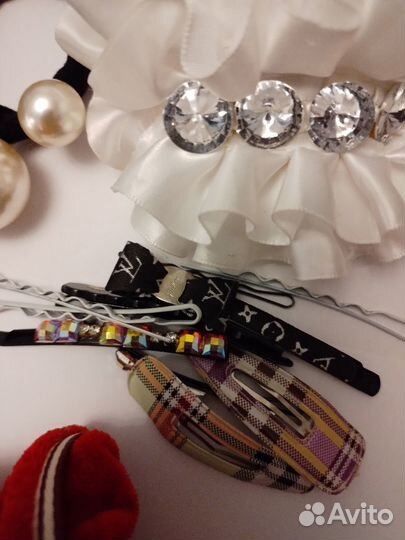 Заколки, резинки, ободки