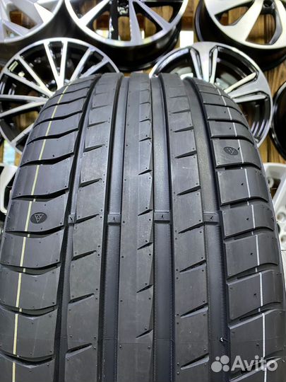 Triangle EffeXSport TH202 245/35 R20 95Y