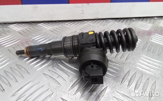Форсунка дизельная volkswagen passat B6 (ODN40AL01