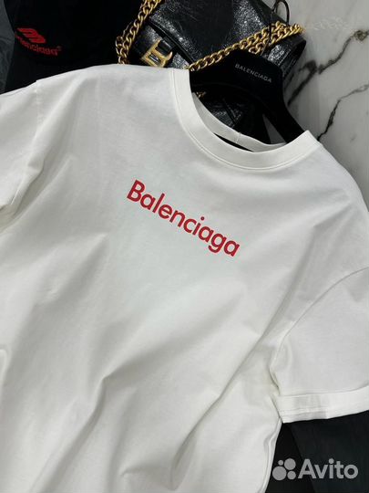 Balenciaga футболка белая