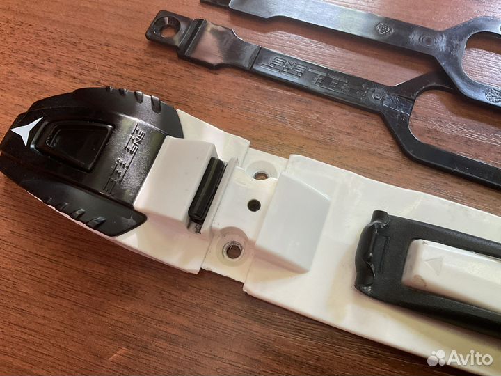 Лыжные крепления sns pilot Atomic