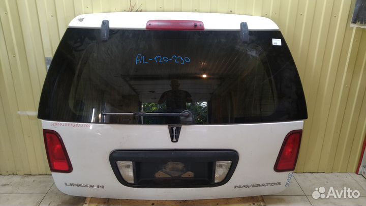 Дверь багажника Lincoln Navigator II