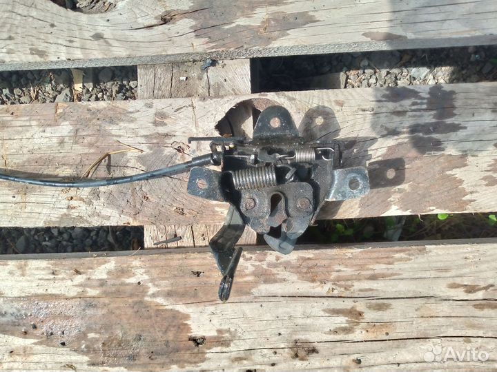 Замок капота hyundai solaris