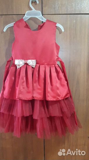 Платье праздничное