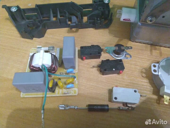 Запчасти для Микроволновых Печей (свч)