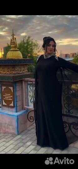 Вечернее платье