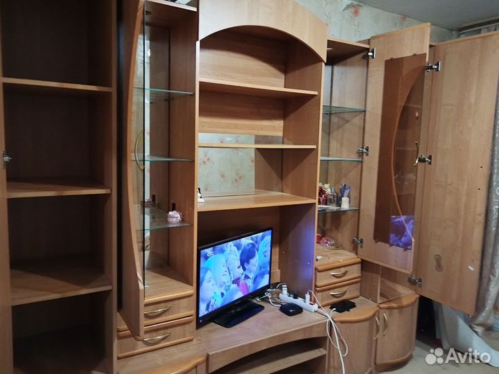 Стенка горка в гостиную бу