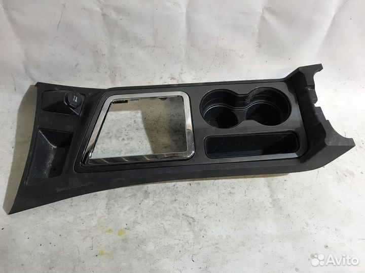 Подстаканники Dodge Challenger 09-14