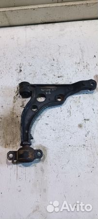 Рычаг передний левый Пежо