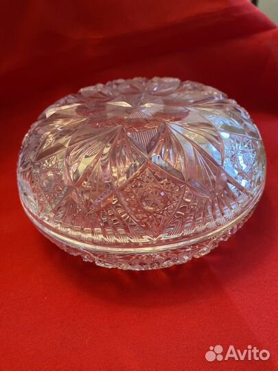 Шкатулка,конфетница хрустальная Богемия