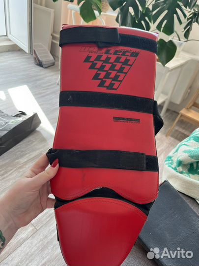 Щитки для голени