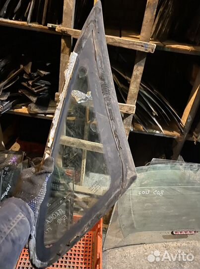 Форточка задняя левая renault laguna хэтчбек