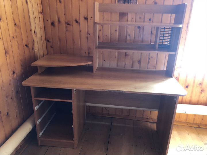 Компьютерный стол