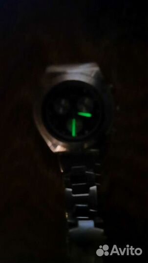 Часы кварцевые