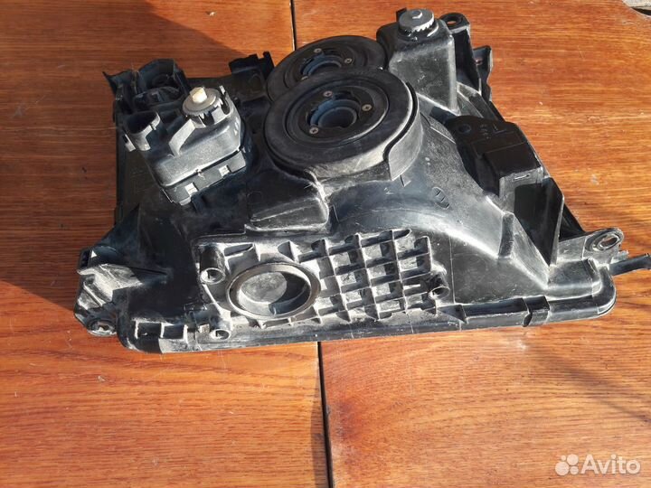 Фара Toyota Land Cruiser 100