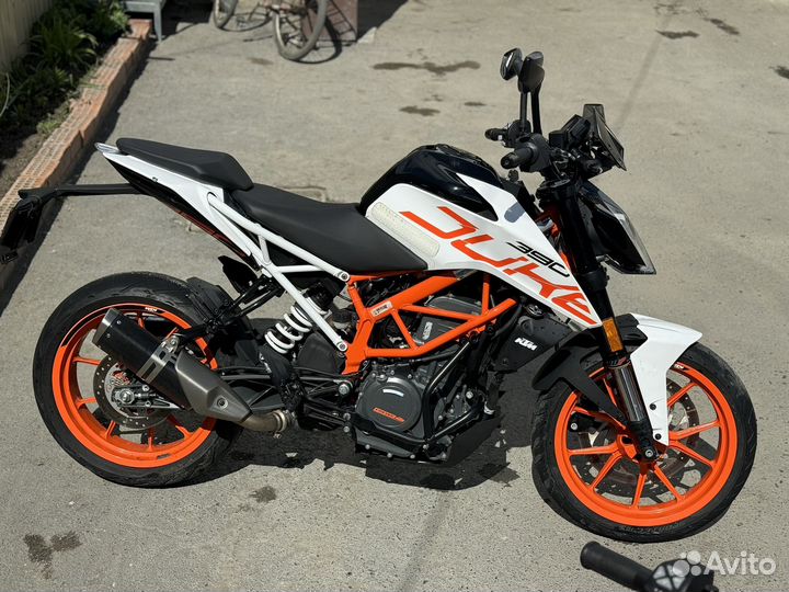 KTM Duke 390 Белый