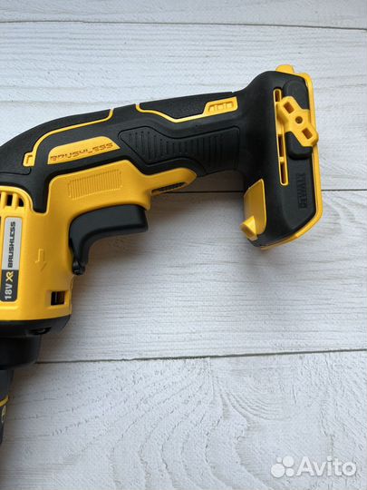 Шуруповерт Dewalt dcf 620