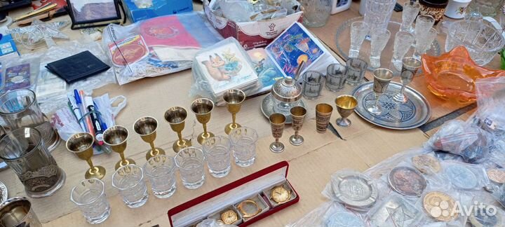 Рюмки, бокалы, стопки