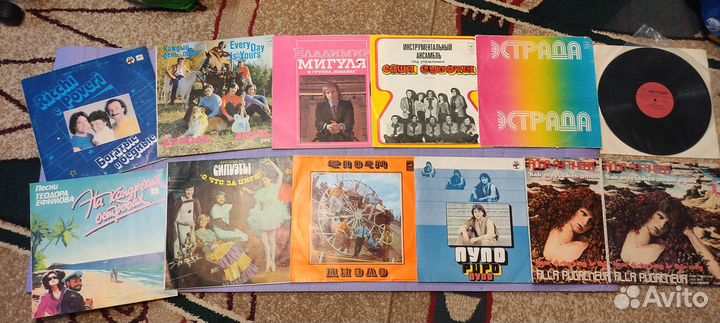 Виниловые пластинки Грампластинки за шт