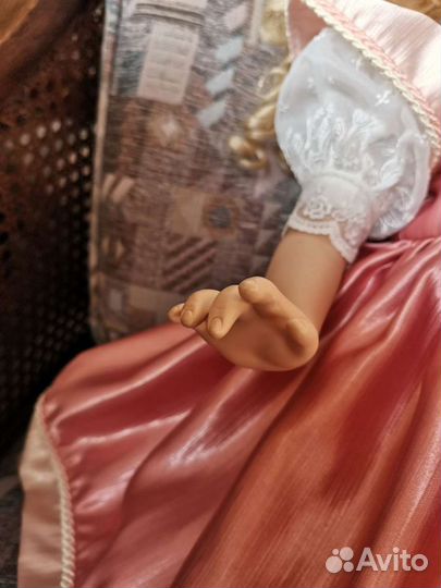 Кукла фарфор. Коллекционная. Германия