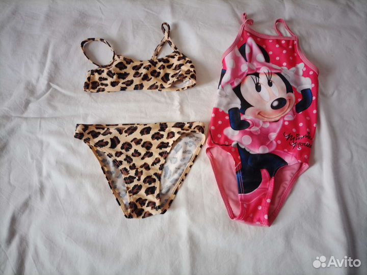 Купальники, очки, круг и нарукавники