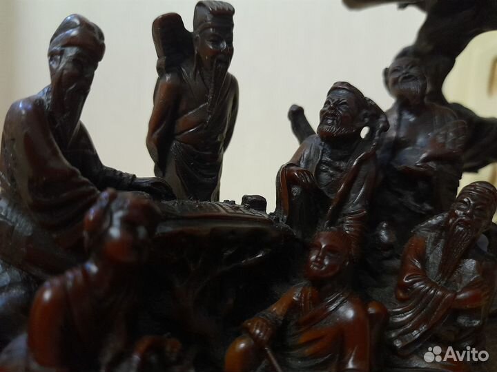 Скульптура из кости