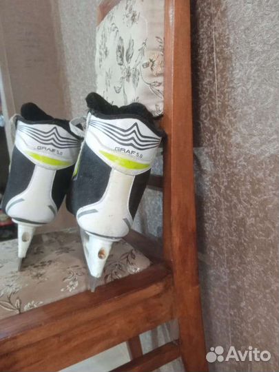 Коньки хоккейные