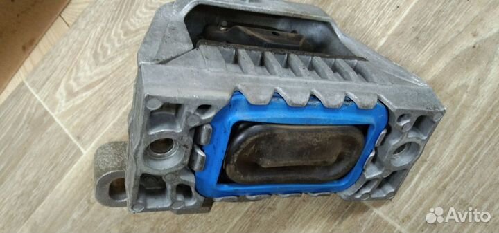 Подушка двигателя VAG