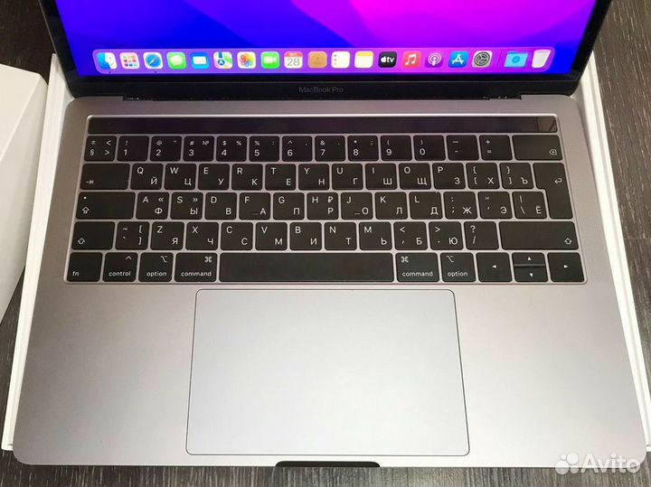 Macbook pro 13 2017 i7 16gb touch bar