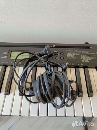 Cинтезатор Casio CTK-240 + подставка + адаптер
