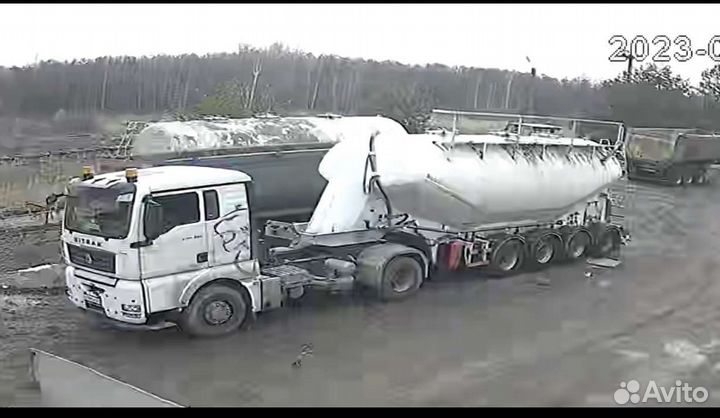 Перевозки цементовоз