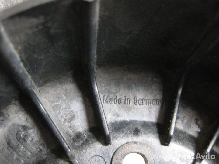 Крыльчатка вентилятора охлаждения двигателя левого