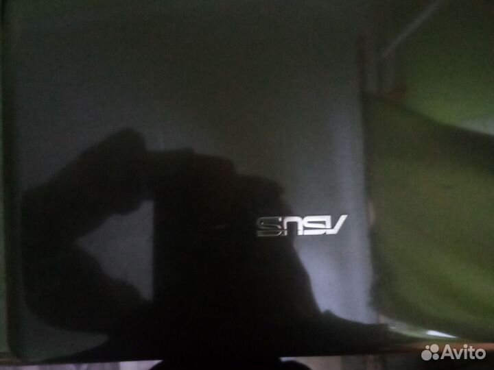 Продам ноутбук на запчасти