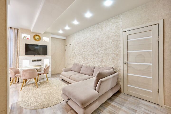 2-к. квартира, 56 м², 8/19 эт.