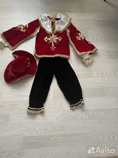 Костюм карнавальный