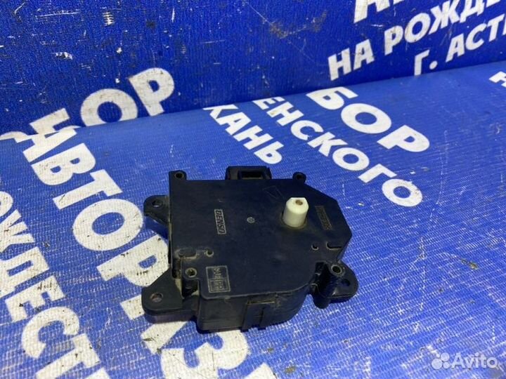 Моторчик заслонок отопителя Honda Accord 7 седан