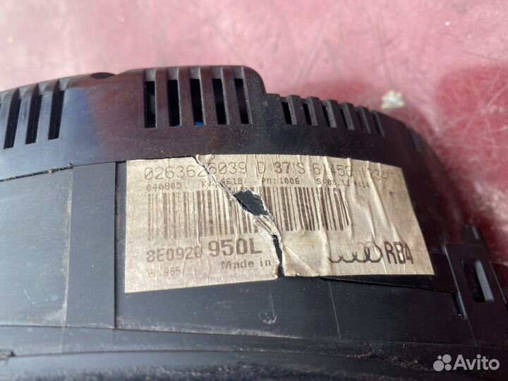 Щиток приборов Audi A4 B6 1.8 америка