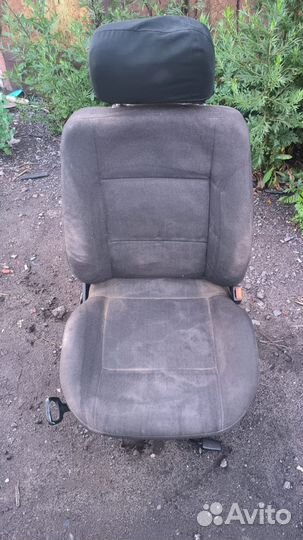 Переднее правое сиденье Audi 80B3