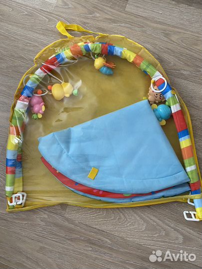 Детский развивающий коврик с дугами