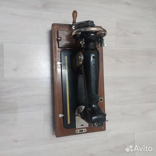 Швейная Машинка LADA 121 из Чехословакии