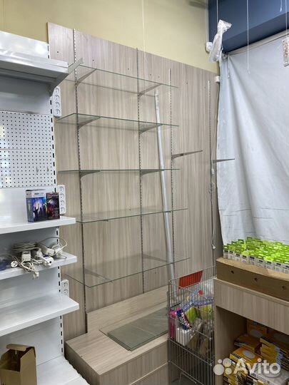 Стеклянные полки толщ. 5-6мм без царапин