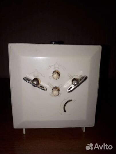 Часы будильник севани СССР