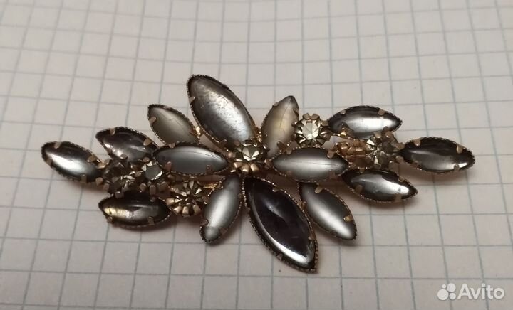 Брошь, бусы винтаж СССР