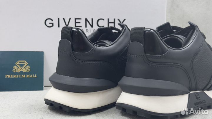 Кроссовки Givenchy