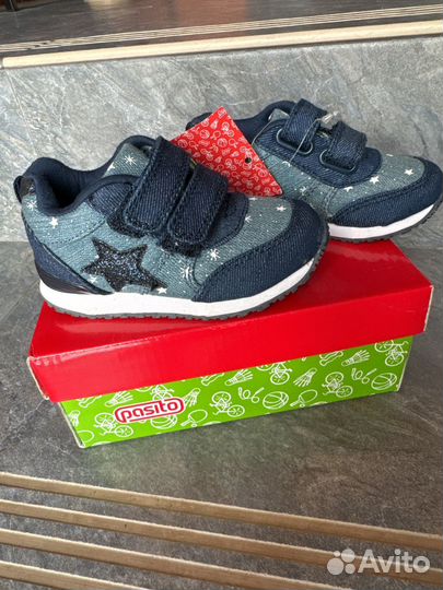 Кроссовки новые 21 размер